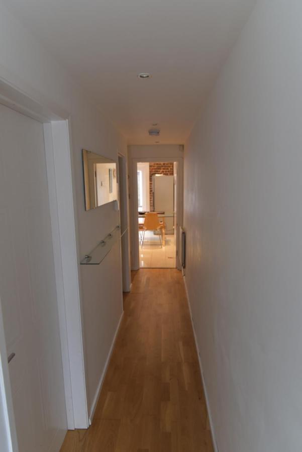 Beach Central With Allocated Parking And Patio Hove Exterior foto