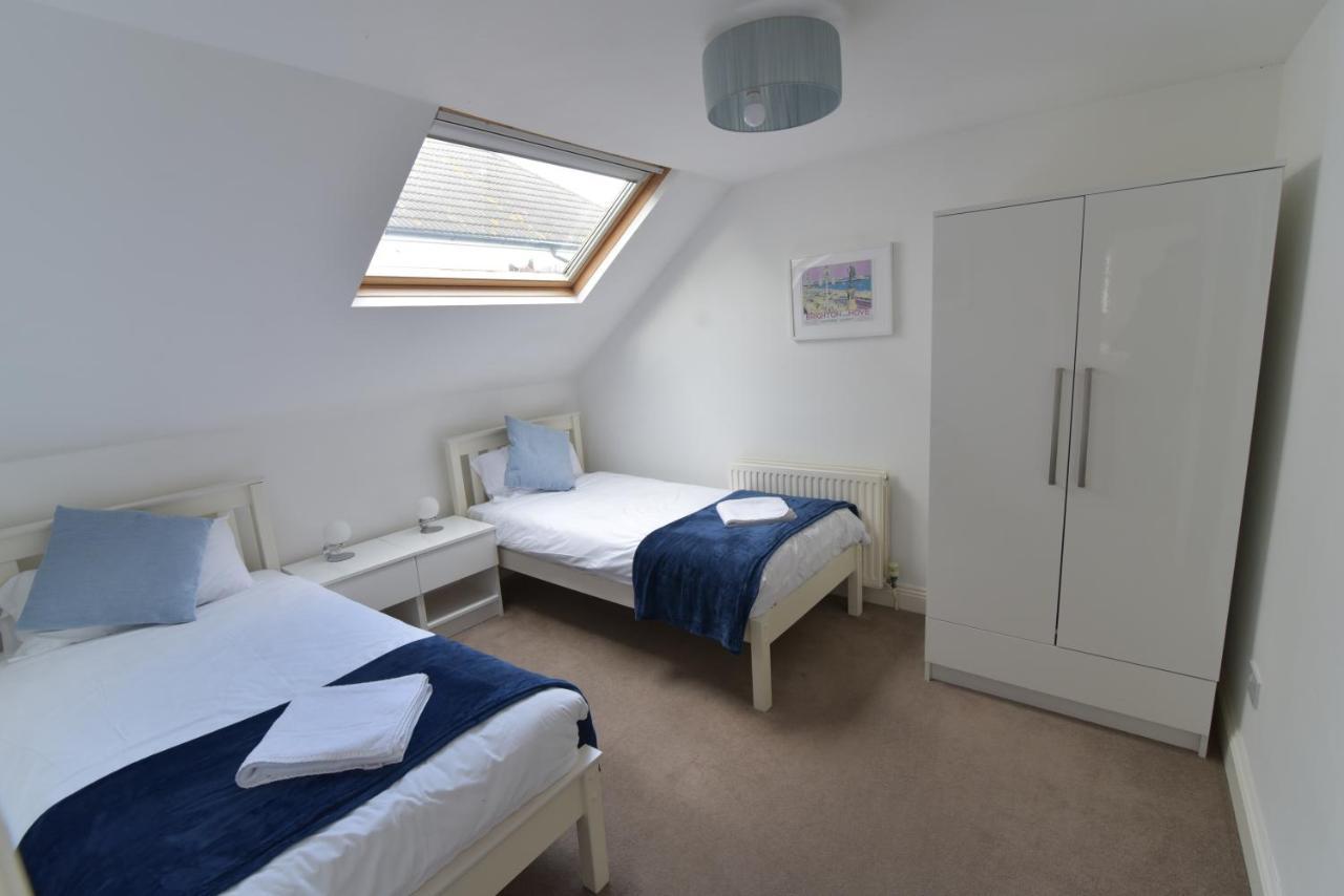 Beach Central With Allocated Parking And Patio Hove Exterior foto