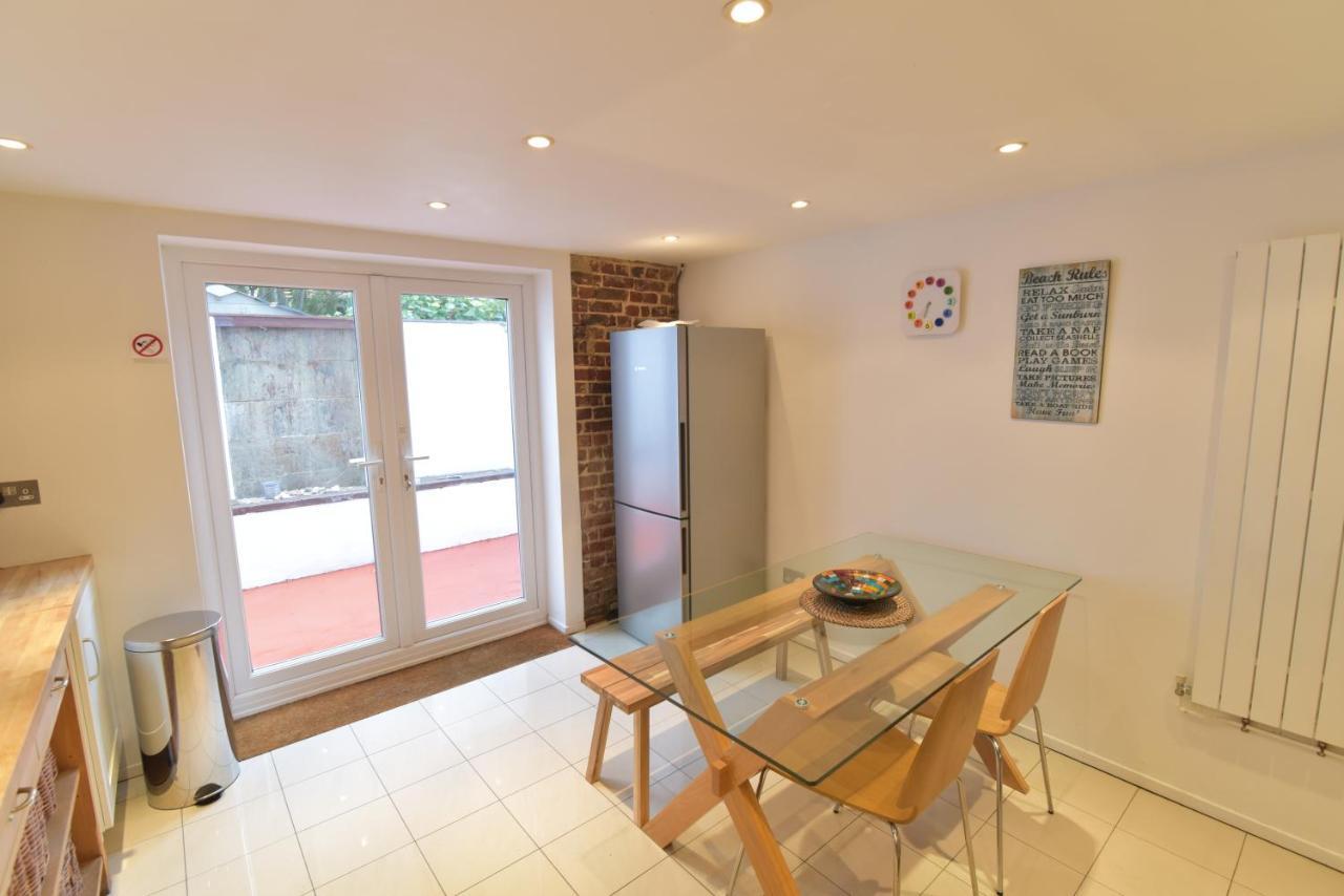 Beach Central With Allocated Parking And Patio Hove Exterior foto